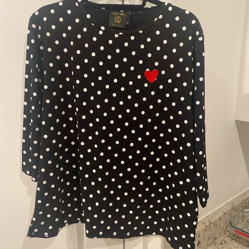 Vecceli Italy Black and White Polka Dot Top with Red Heart size XL - Picture 1 of 6
